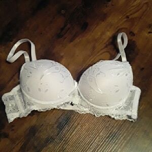 Feminine NWOT 34A Sexy Rene Rofe White Padded underwire Push Up Bra